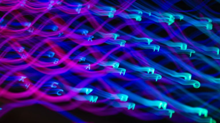 Hoe technologie het moderne keukenontwerp beïnvloedt