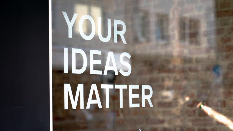 De psychologie van ruimte: hoe indeling en meubels je welzijn beïnvloeden